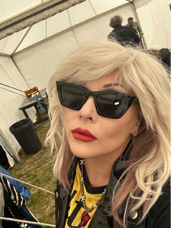 <q>michelle backstage</q>